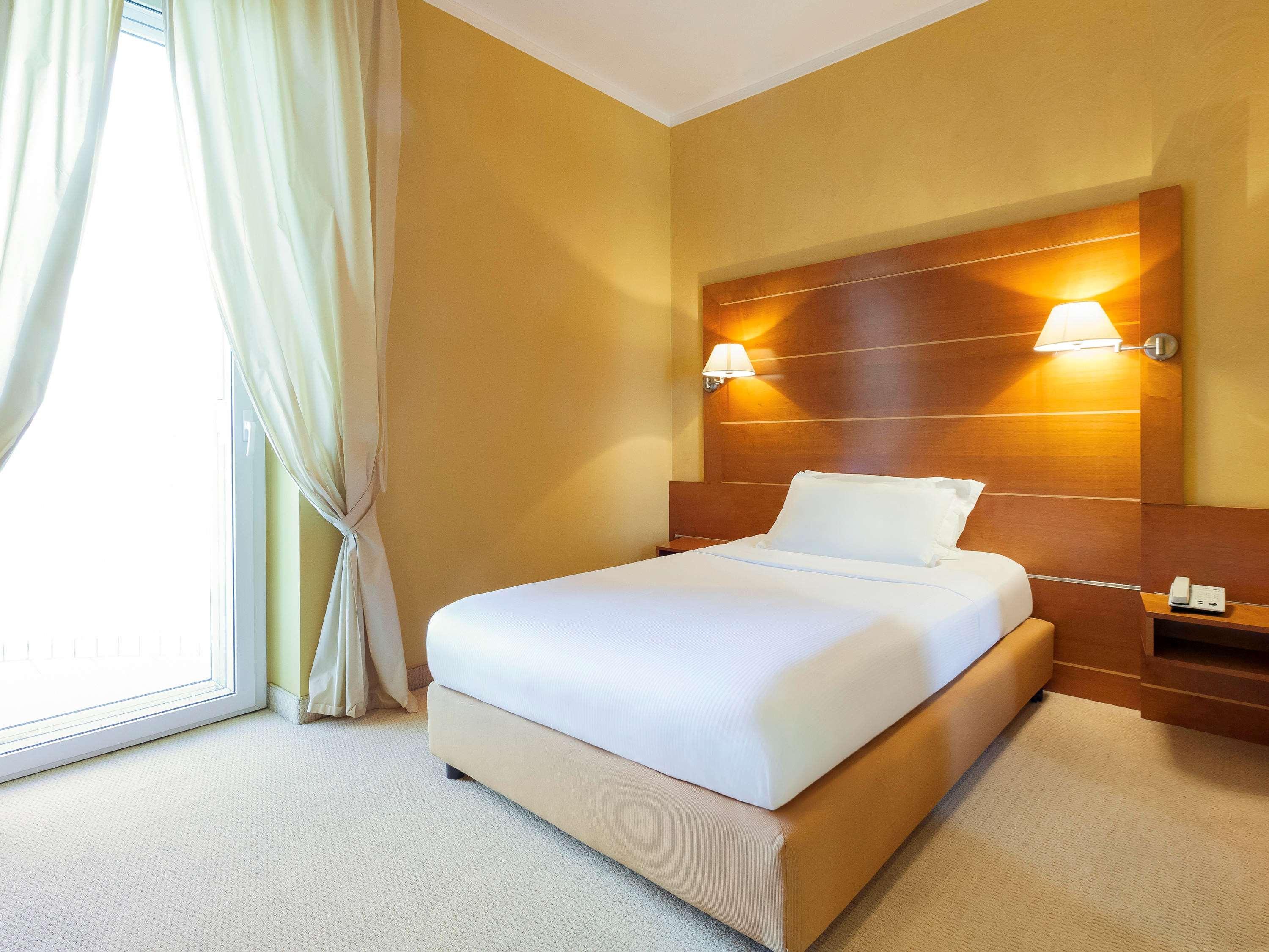 Ibis Styles Bari Giovinazzo Hotel Bagian luar foto