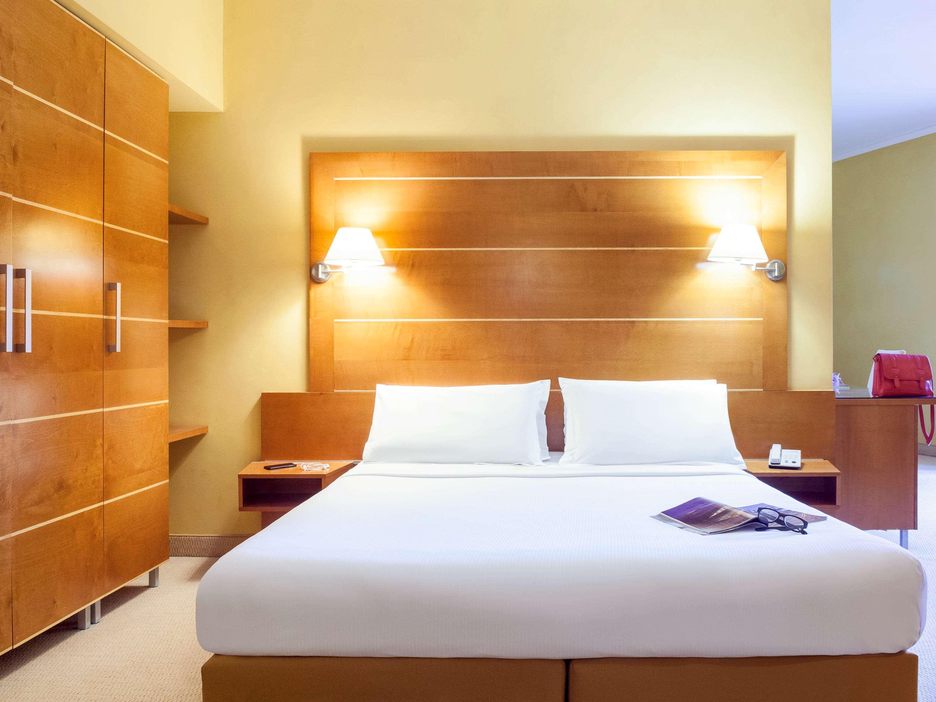 Ibis Styles Bari Giovinazzo Hotel Bagian luar foto