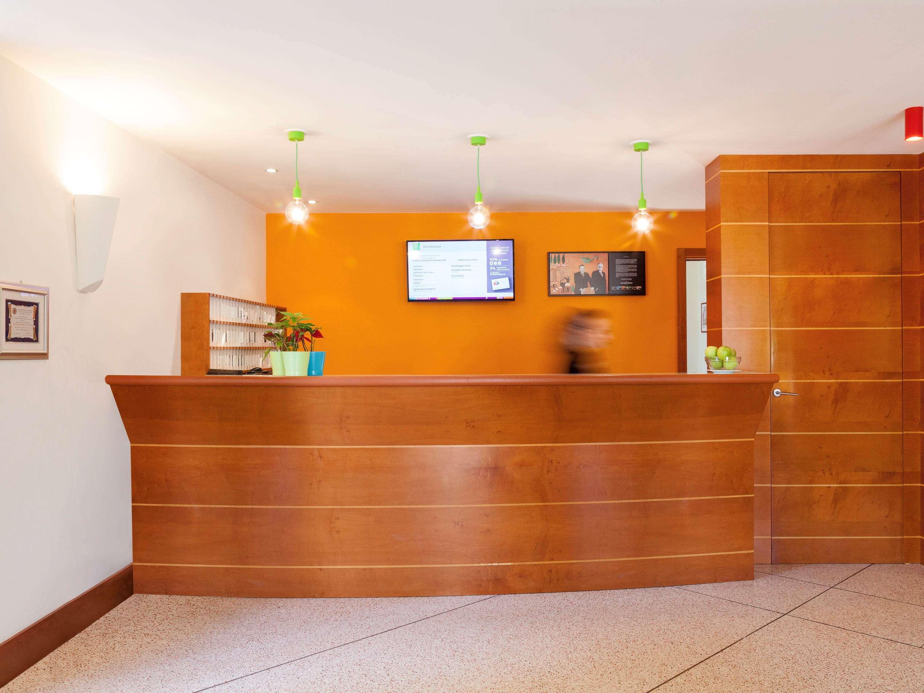 Ibis Styles Bari Giovinazzo Hotel Bagian luar foto