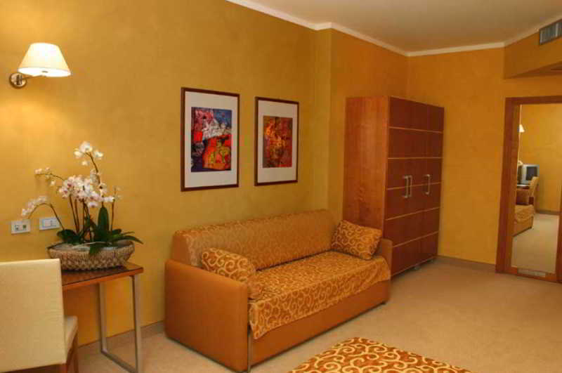 Ibis Styles Bari Giovinazzo Hotel Bagian luar foto