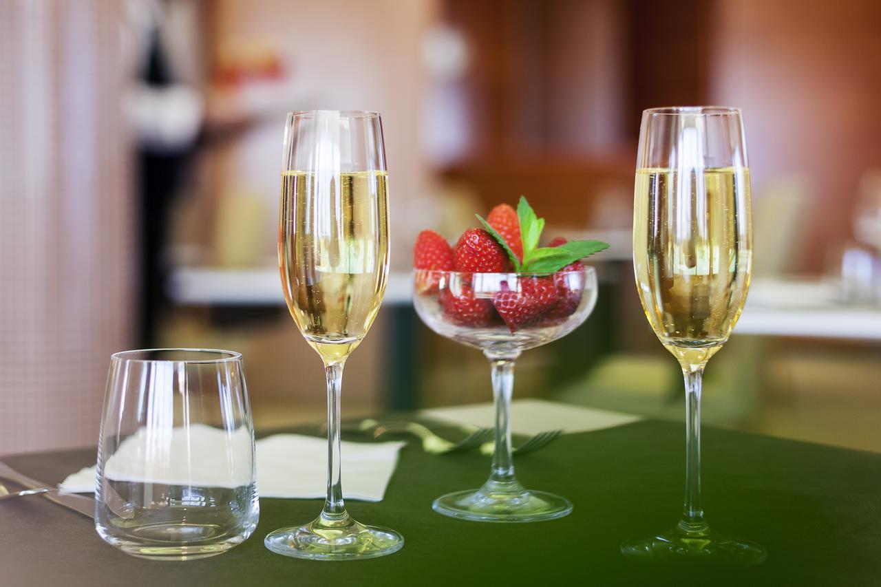 Ibis Styles Bari Giovinazzo Hotel Bagian luar foto