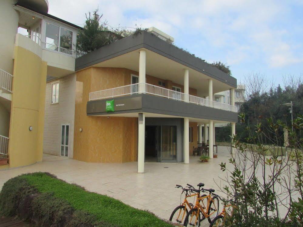 Ibis Styles Bari Giovinazzo Hotel Bagian luar foto